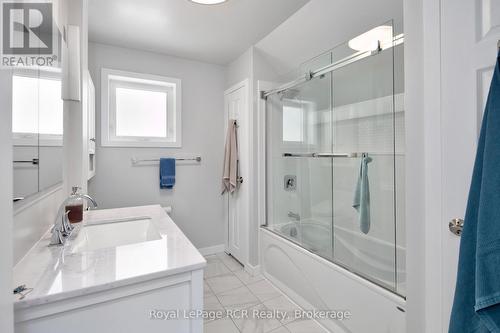 271 Denmark Street, Meaford, ON - Indoor Photo Showing Bathroom