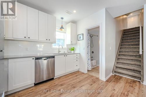 16 Hooper Street, Guelph (Two Rivers), ON - Indoor Photo Showing Kitchen