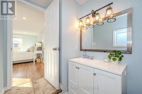 16 Hooper Street, Guelph (Two Rivers), ON - Indoor Photo Showing Bathroom