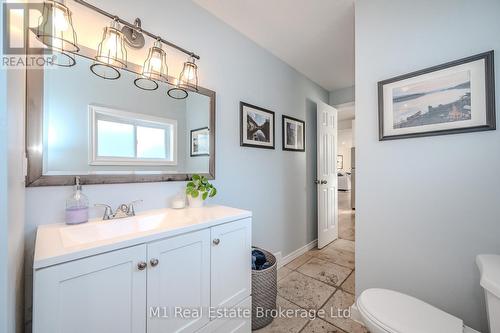 16 Hooper Street, Guelph (Two Rivers), ON - Indoor Photo Showing Bathroom