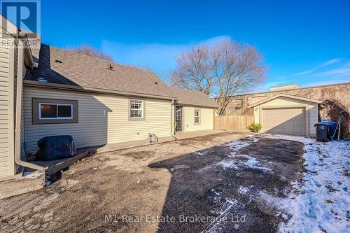 16 Hooper Street, Guelph (Two Rivers), ON - Outdoor With Exterior