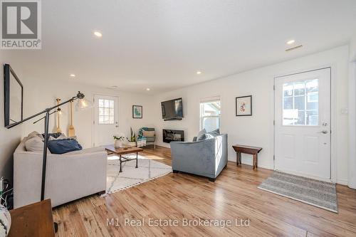 16 Hooper Street, Guelph (Two Rivers), ON - Indoor Photo Showing Living Room With Fireplace