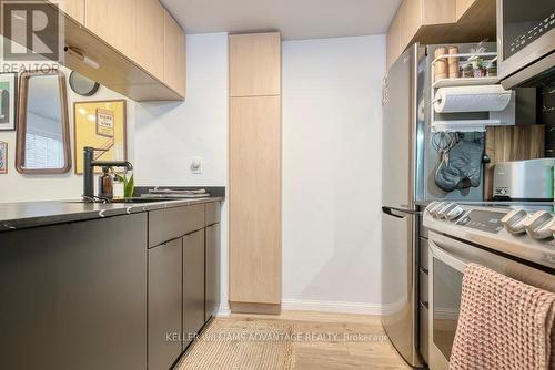 812 - 5 Everson Drive, Toronto, ON - Indoor Photo Showing Kitchen