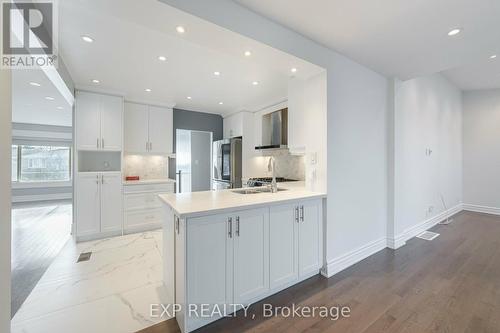 108 Lynedock Crescent, Toronto, ON - Indoor Photo Showing Kitchen