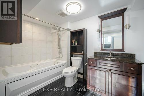 108 Lynedock Crescent, Toronto, ON - Indoor Photo Showing Bathroom