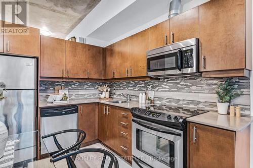 146 - 201 Carlaw Avenue, Toronto, ON - Indoor Photo Showing Kitchen