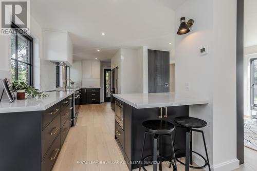 3029 Eva Drive, Burlington, ON - Indoor Photo Showing Kitchen