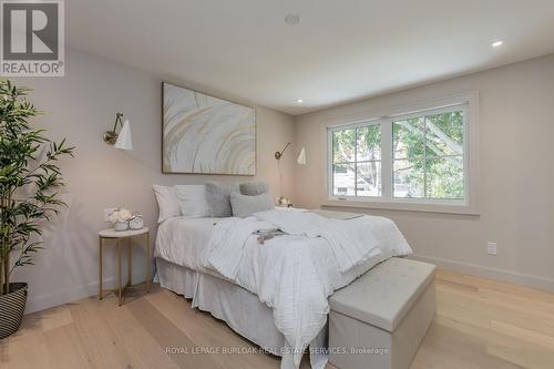 3029 Eva Drive, Burlington, ON - Indoor Photo Showing Bedroom