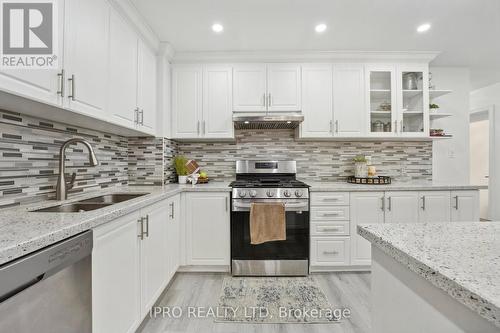 3420 Monica Drive, Mississauga, ON - Indoor Photo Showing Kitchen With Double Sink With Upgraded Kitchen