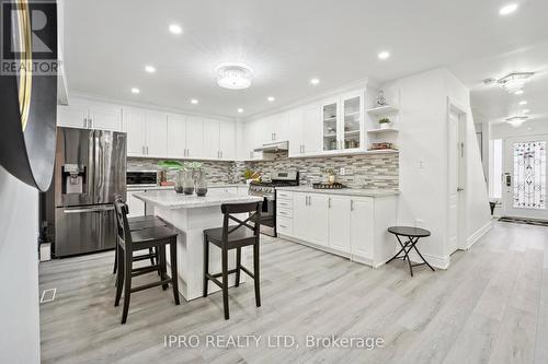 3420 Monica Drive, Mississauga, ON - Indoor Photo Showing Kitchen With Upgraded Kitchen