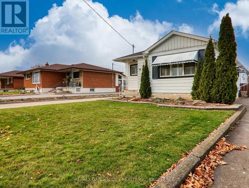 48 Mcdonald Avenue, Thorold, ON - Outdoor With Deck Patio Veranda