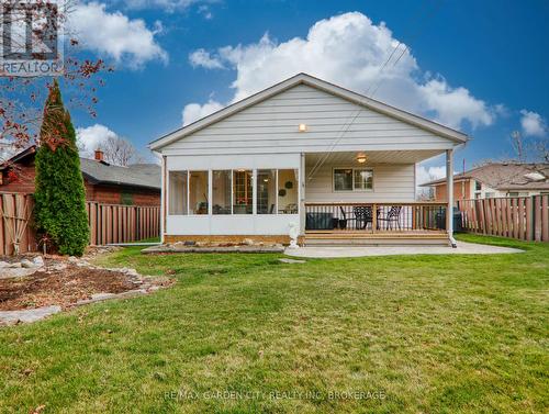 48 Mcdonald Avenue, Thorold, ON - Outdoor With Deck Patio Veranda