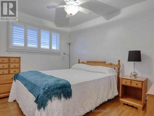 48 Mcdonald Avenue, Thorold, ON - Indoor Photo Showing Bedroom