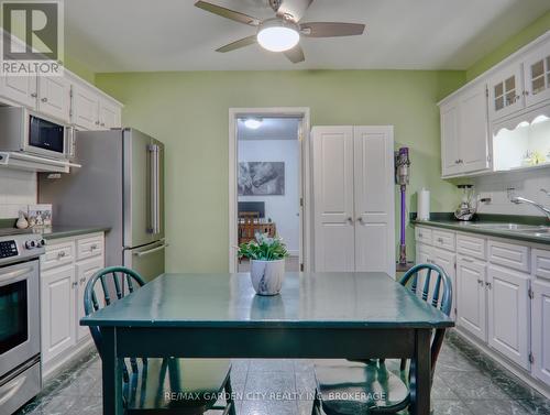 48 Mcdonald Avenue, Thorold, ON - Indoor Photo Showing Kitchen