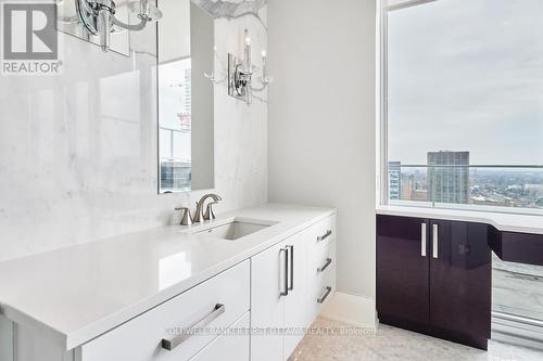 2003 - 111 Champagne Avenue S, Ottawa, ON - Indoor Photo Showing Bathroom