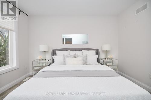 1001 Pelham Road, St. Catharines (462 - Rykert/Vansickle), ON - Indoor Photo Showing Bedroom