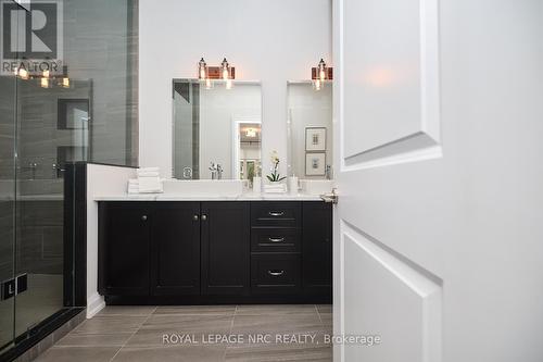 1001 Pelham Road, St. Catharines (462 - Rykert/Vansickle), ON - Indoor Photo Showing Bathroom