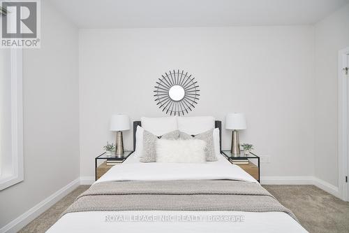 1001 Pelham Road, St. Catharines (462 - Rykert/Vansickle), ON - Indoor Photo Showing Bedroom