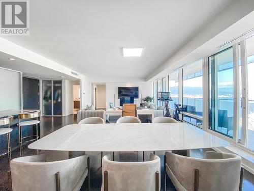 2702 1011 W Cordova Street, Vancouver, BC - Indoor Photo Showing Dining Room