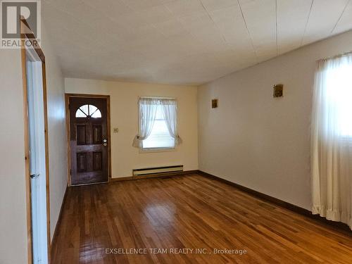 321 St Felix Street, Cornwall, ON - Indoor Photo Showing Other Room