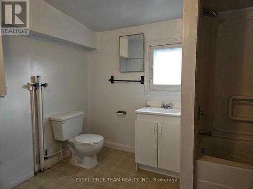 321 St Felix Street, Cornwall, ON - Indoor Photo Showing Bathroom