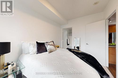 1002 - 60 Byng Avenue W, Toronto, ON - Indoor Photo Showing Bedroom