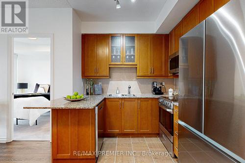 1002 - 60 Byng Avenue W, Toronto, ON - Indoor Photo Showing Kitchen