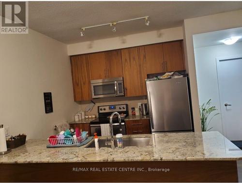 1803 - 4099 Brickstone Mews, Mississauga, ON - Indoor Photo Showing Kitchen