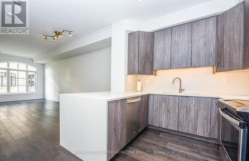 64 - 71 Elder Avenue, Toronto, ON - Indoor Photo Showing Kitchen With Upgraded Kitchen