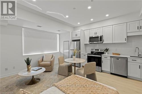 Bachelor - 57 Carlisle Street, St. Catharines (451 - Downtown), ON - Indoor Photo Showing Kitchen With Stainless Steel Kitchen With Upgraded Kitchen