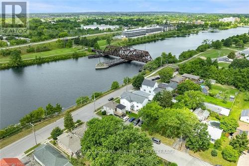 37 Canal Bank Street, Welland (773 - Lincoln/Crowland), ON - Outdoor With Body Of Water With View