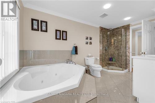 851 Carl Road, Welland (765 - Cooks Mills), ON - Indoor Photo Showing Bathroom