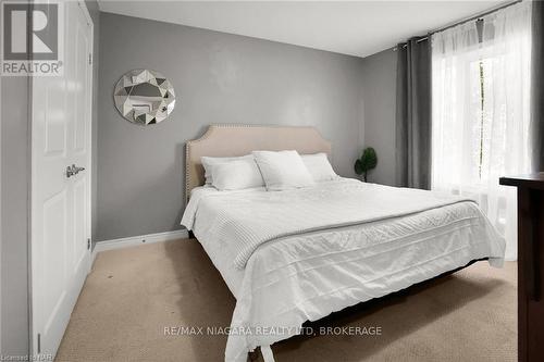 13 Hilts Court, St. Catharines (456 - Oakdale), ON - Indoor Photo Showing Bedroom