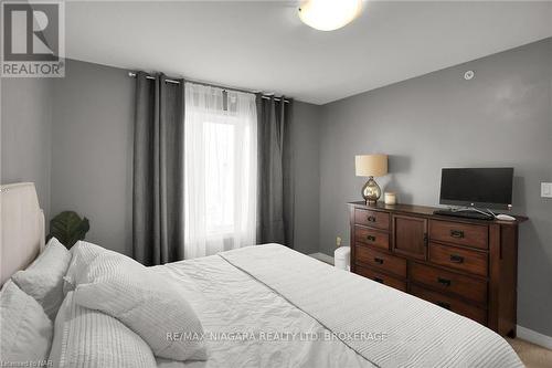 13 Hilts Court, St. Catharines (456 - Oakdale), ON - Indoor Photo Showing Bedroom