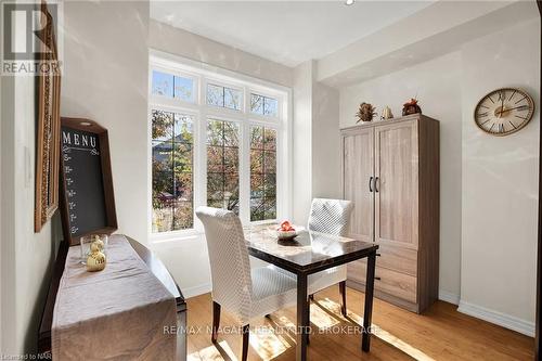 13 Hilts Court, St. Catharines (456 - Oakdale), ON - Indoor Photo Showing Dining Room