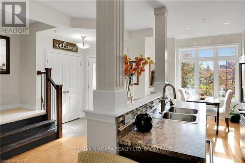 13 Hilts Court, St. Catharines (456 - Oakdale), ON - Indoor Photo Showing Kitchen With Double Sink