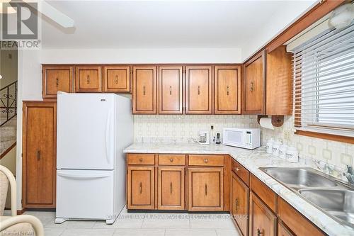 27 Quinn Avenue, Hamilton (Quinndale), ON - Indoor Photo Showing Kitchen With Double Sink