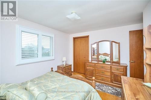 27 Quinn Avenue, Hamilton (Quinndale), ON - Indoor Photo Showing Bedroom