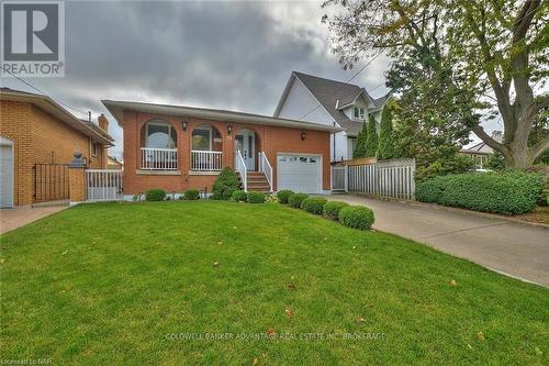 27 Quinn Avenue, Hamilton (Quinndale), ON - Outdoor With Deck Patio Veranda