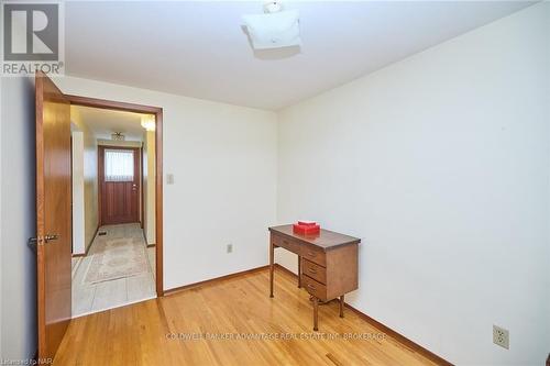 27 Quinn Avenue, Hamilton (Quinndale), ON - Indoor Photo Showing Other Room