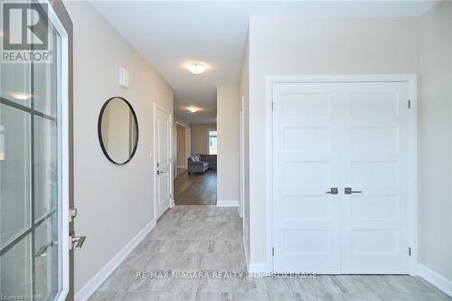 3823 Simpson Lane, Fort Erie (327 - Black Creek), ON - Indoor Photo Showing Other Room