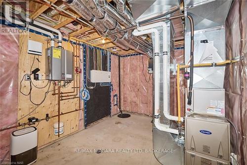 3823 Simpson Lane, Fort Erie (327 - Black Creek), ON - Indoor Photo Showing Basement