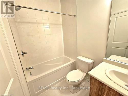 40 Sidney Rose, St. Catharines (461 - Glendale/Glenridge), ON - Indoor Photo Showing Bathroom