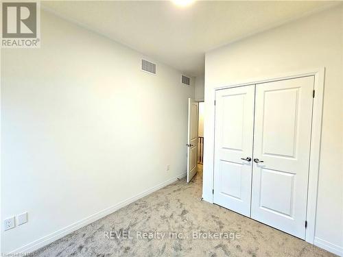 40 Sidney Rose, St. Catharines (461 - Glendale/Glenridge), ON - Indoor Photo Showing Other Room