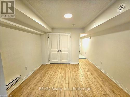 40 Sidney Rose, St. Catharines (461 - Glendale/Glenridge), ON - Indoor Photo Showing Other Room