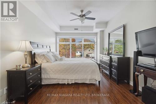 221 - 4644 Pettit Avenue Avenue, Niagara Falls (212 - Morrison), ON - Indoor Photo Showing Bedroom