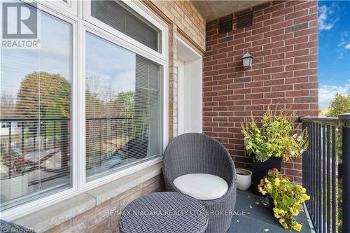 221 - 4644 Pettit Avenue Avenue, Niagara Falls (212 - Morrison), ON - Outdoor With Deck Patio Veranda With Exterior