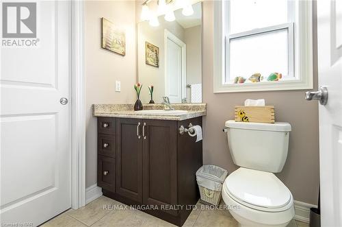 3281 Charleston Drive Drive, Fort Erie (335 - Ridgeway), ON - Indoor Photo Showing Bathroom