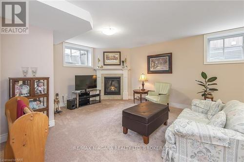 3281 Charleston Drive Drive, Fort Erie (335 - Ridgeway), ON - Indoor Photo Showing Living Room With Fireplace