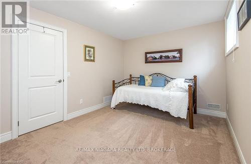 3281 Charleston Drive Drive, Fort Erie (335 - Ridgeway), ON - Indoor Photo Showing Bedroom